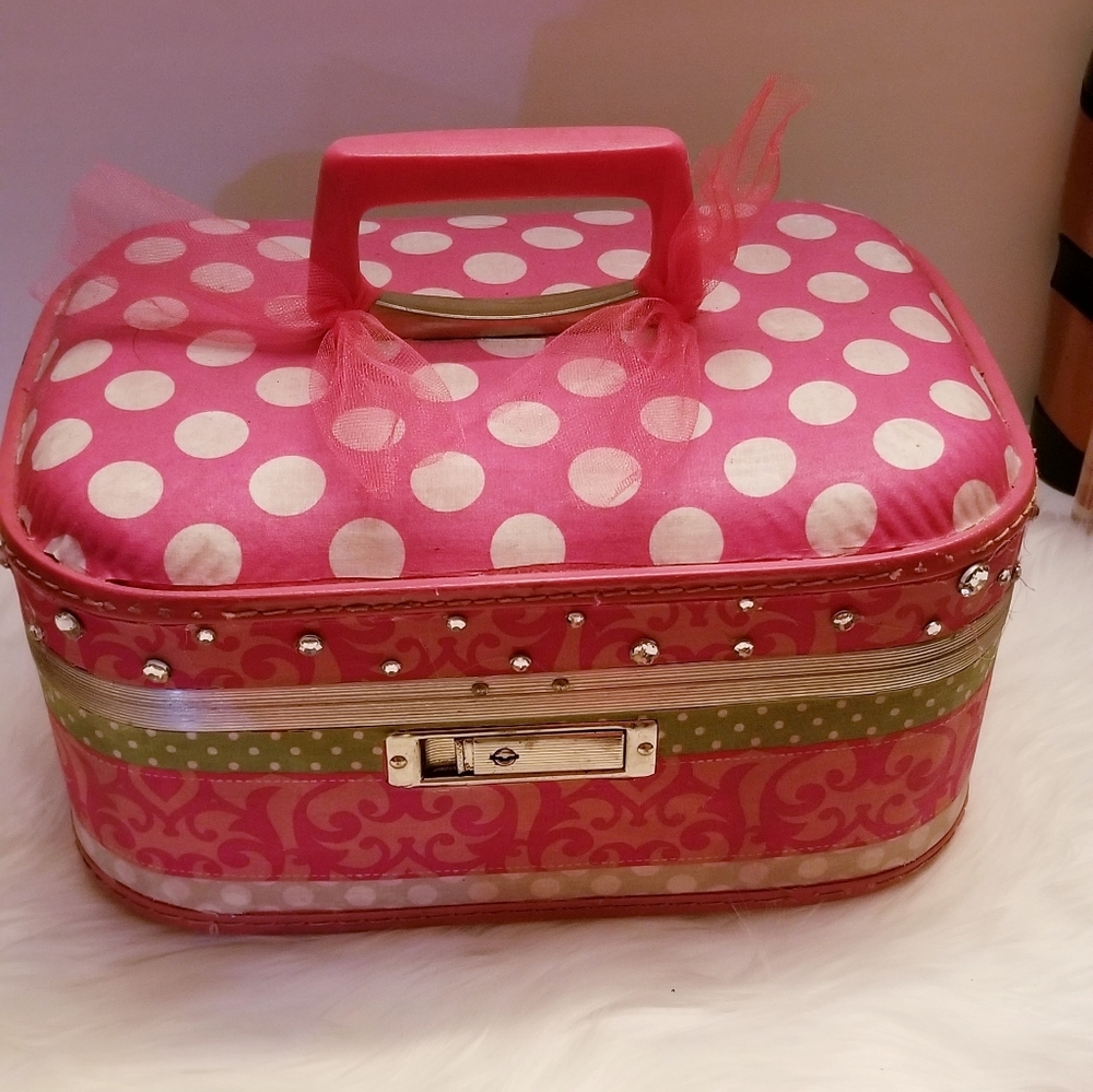 One and Only Antique Make Up Case.